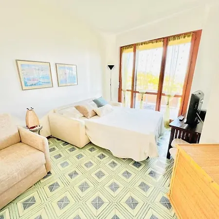 Semeria 236 - Vista Mare Апартаменти Санремо